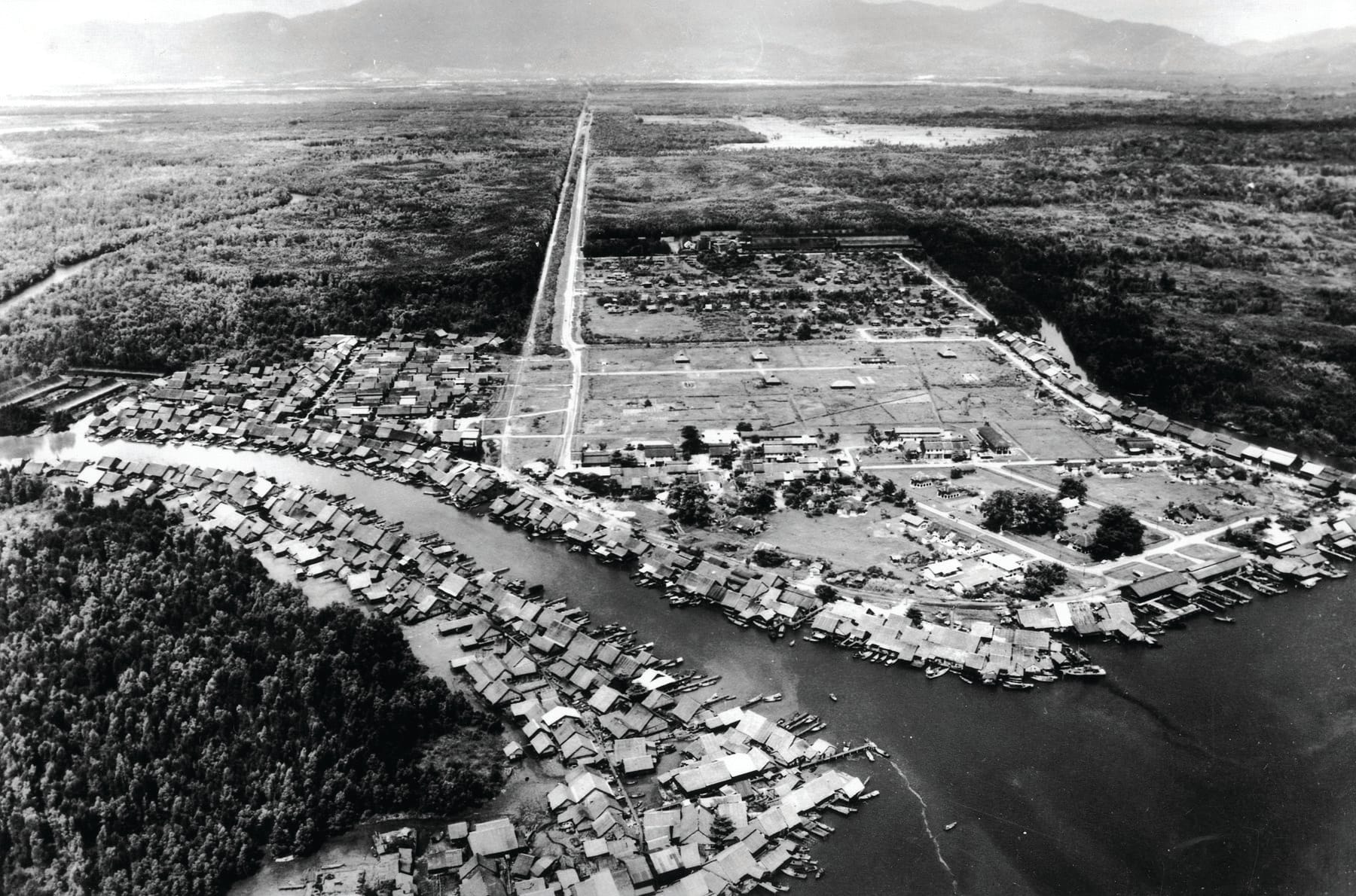 Aerial photo of the first railway line in Malaya from Port Weld to Taiping. Bee Ah Photo Studio, Taiping.